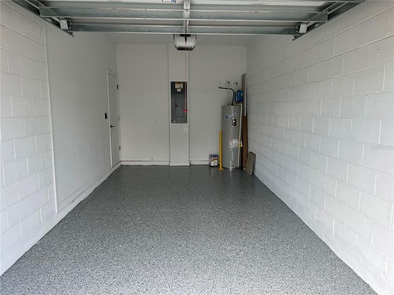 Spacious, unfurnished interior of a new home in The Townhomes at Bellalago, Kissimmee (Image 18). Spacious, unfurnished interior of a new home in The Townhomes at Bellalago, Kissimmee (Image 18).