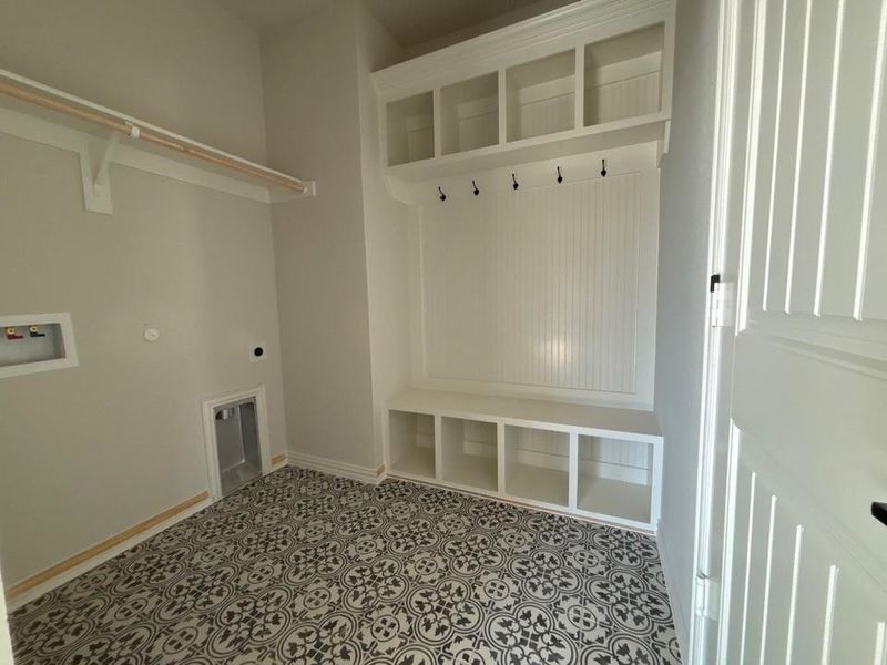 Spacious, unfurnished interior of a new home in Waterford Park, Weatherford (Image 7).