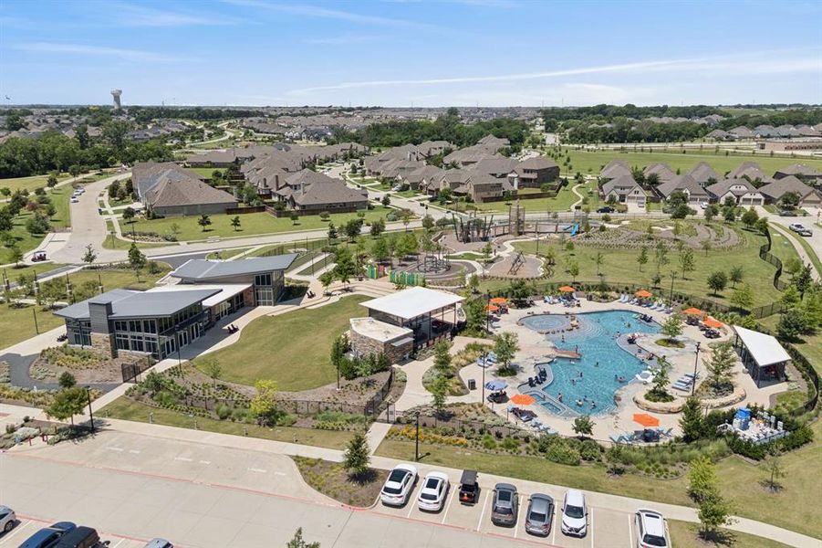 There are so many amenities including this resort style pool, club house and walking trails.