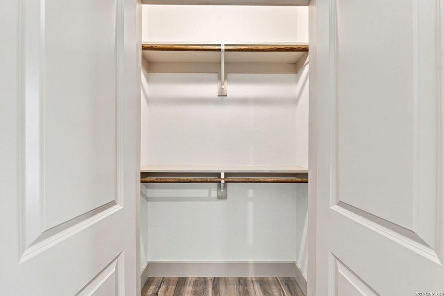 Spacious, unfurnished interior of a new home in , Kerrville (Image 27).