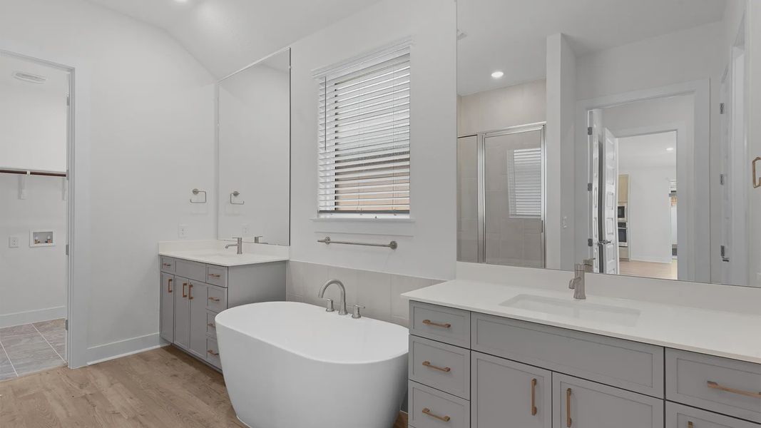 Representative furnished interior of a home built from the Mariah by Chesmar Homes in Crescent Bluff, Georgetown (Image 9).