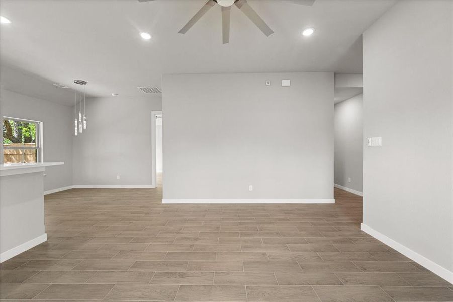 Spacious, unfurnished interior of a new home in , Kerens (Image 37).