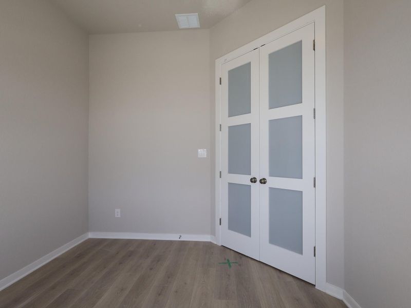 Spacious, unfurnished interior of a new home in Heritage, Dripping Springs (Image 9).