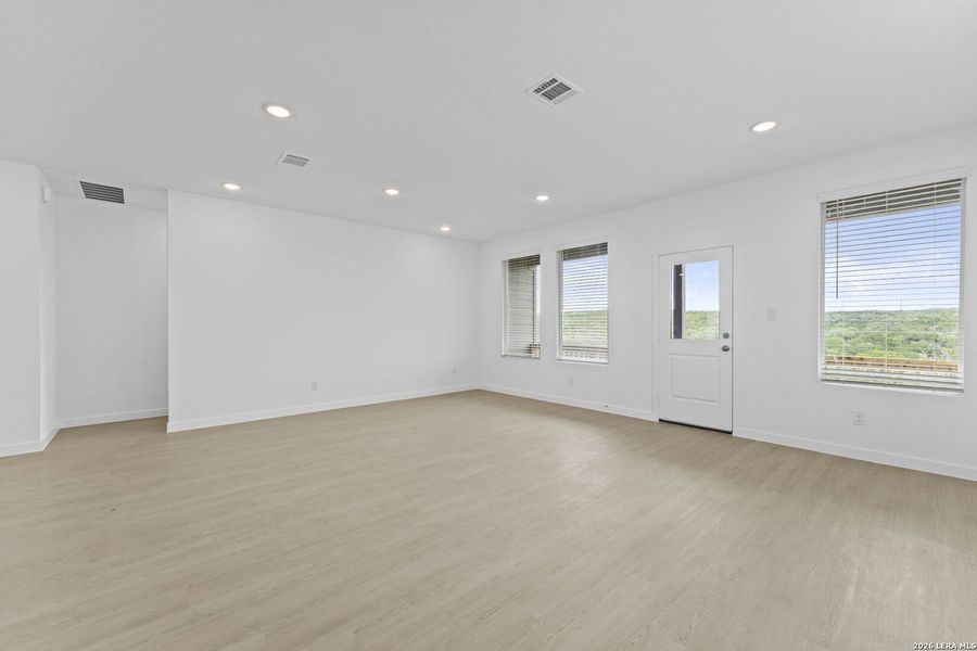 Spacious, unfurnished interior of a new home in Waterwheel, San Antonio (Image 22).