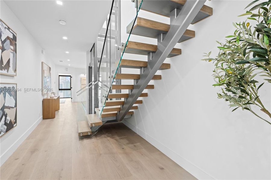 Image 90 of a home in .