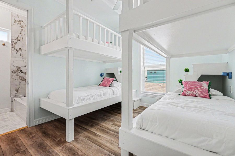 Furnished interior view inside a new home in , Galveston (Image 36).