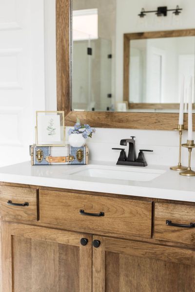 Representative interior finishes for a home built from the The Lydia by Reece Homes in Harvest Meadows, Bryan (Image 56).