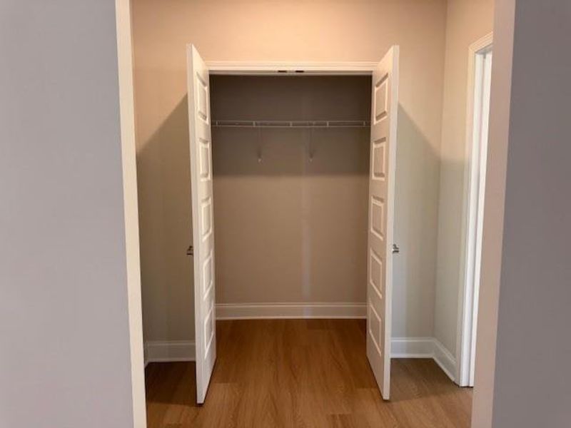 Spacious, unfurnished interior of a new home in Cooper's Walk, Loganville (Image 19).