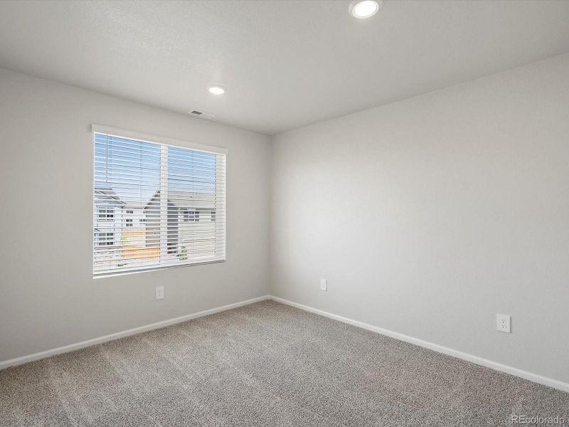 Spacious, unfurnished interior of a new home in Hidden Valley Farm, Severance (Image 13).