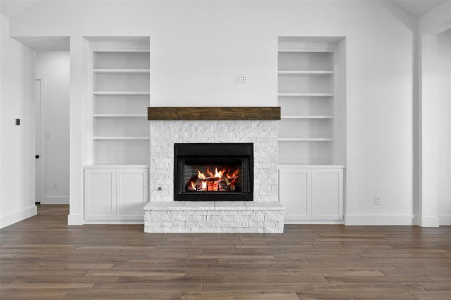 Furnished interior view inside a new home in , Waxahachie (Image 7).