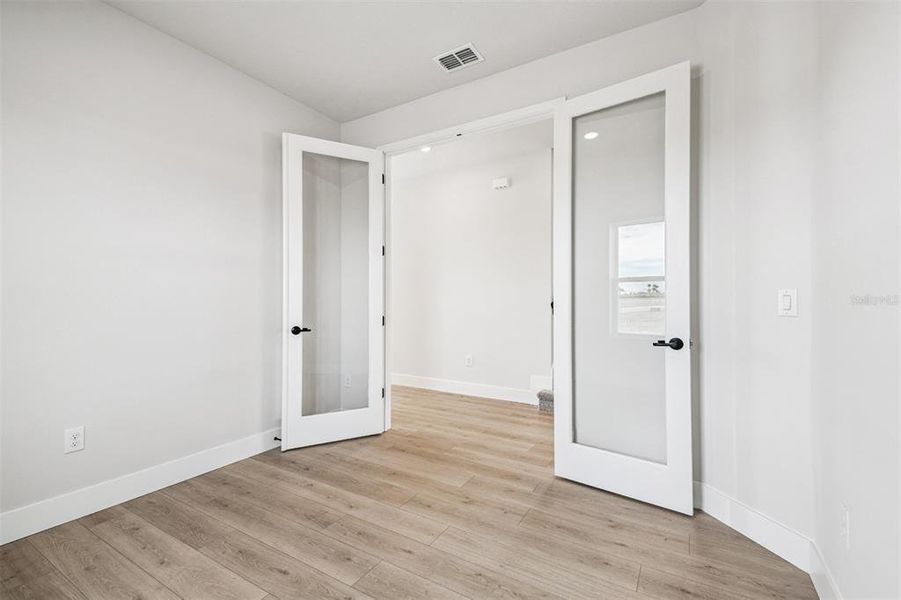 Spacious, unfurnished interior of a new home in Waterset Tradition Series, Apollo Beach (Image 34).