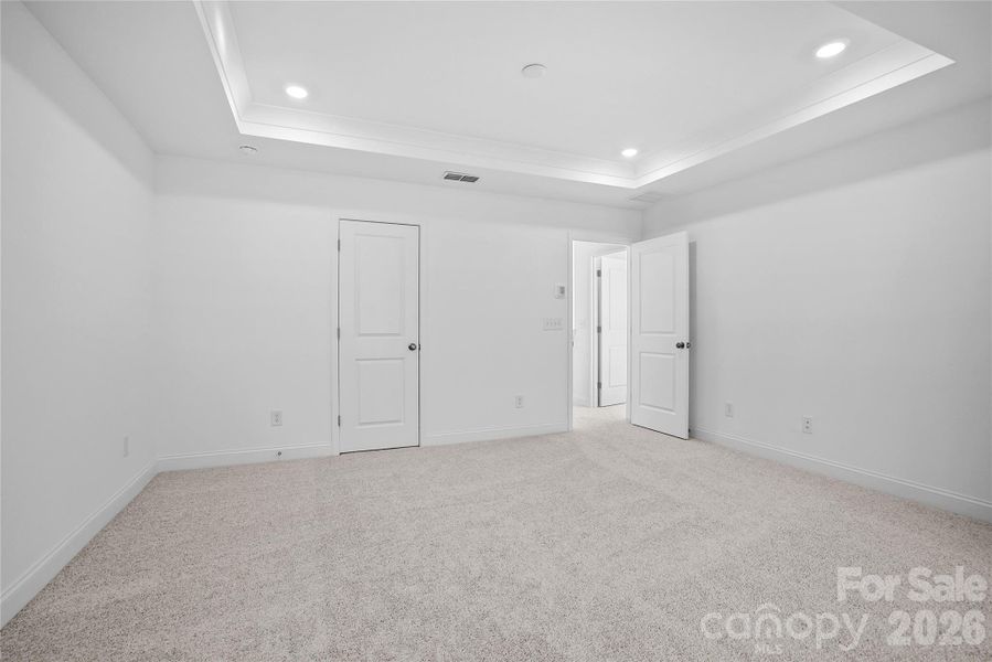 Spacious, unfurnished interior of a new home in Elmbrook, Indian Trail (Image 35).