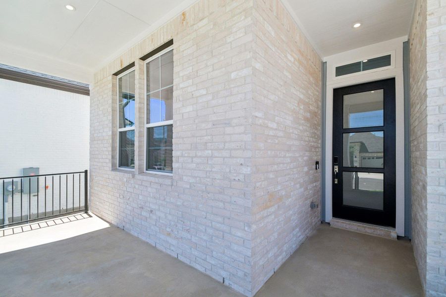 Exterior details and patio area of a home in Persimmon, Buda (Image 22).
