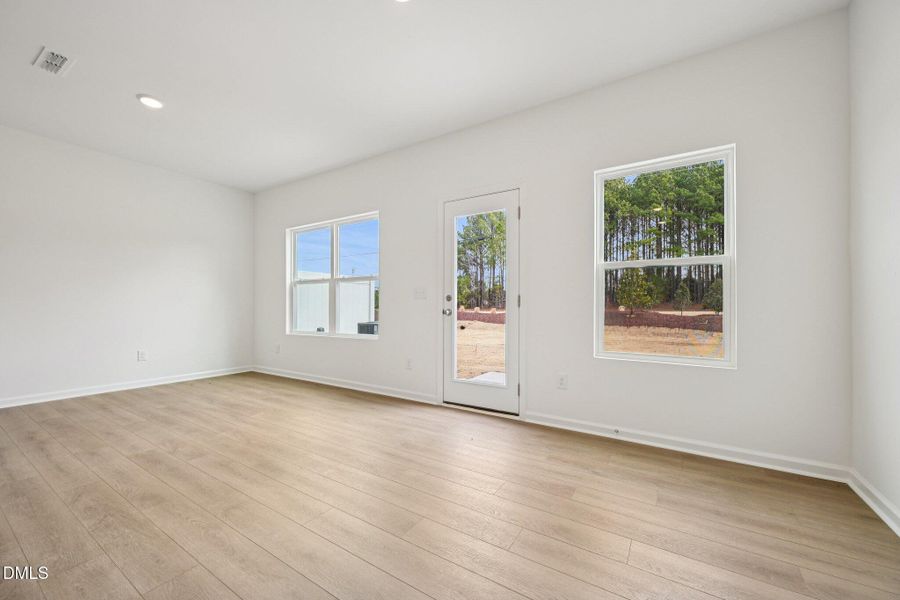 11-web-or-mls-Mirth Ct-S2002-011