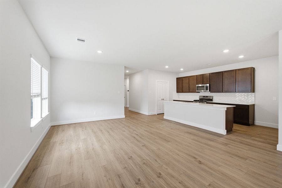 Spacious, unfurnished interior of a new home in Cypress Green, Hockley (Image 20). Spacious, unfurnished interior of a new home in Cypress Green, Hockley (Image 20).