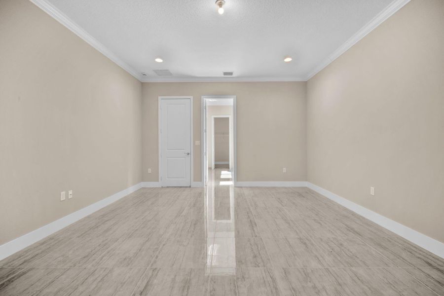 Spacious, unfurnished interior of a new home in , Ave Maria (Image 22).