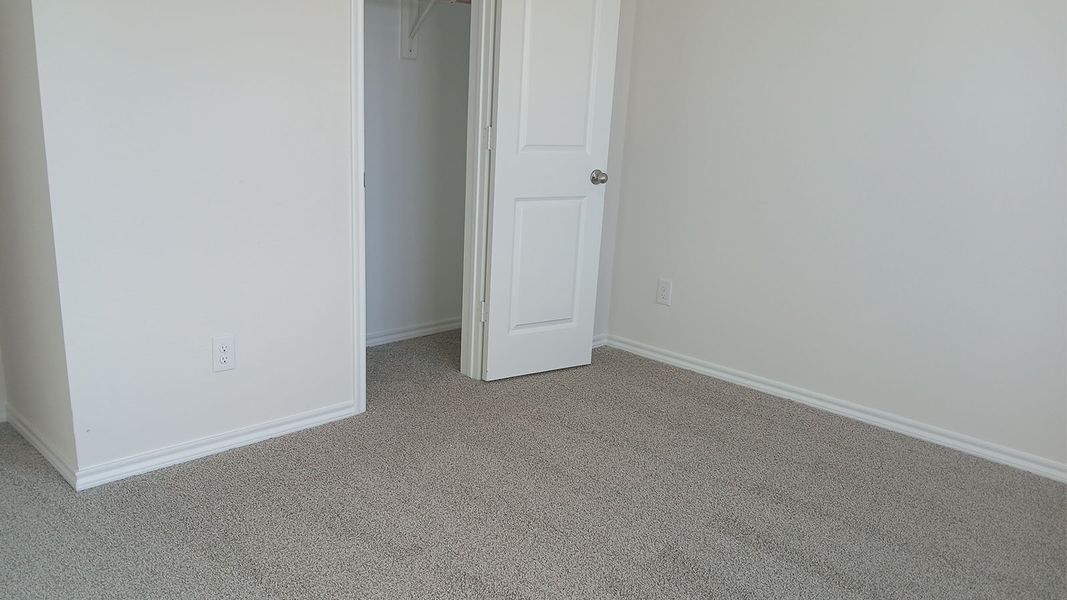 Spacious, unfurnished interior of a new home in Wildwood, Royse City (Image 6).