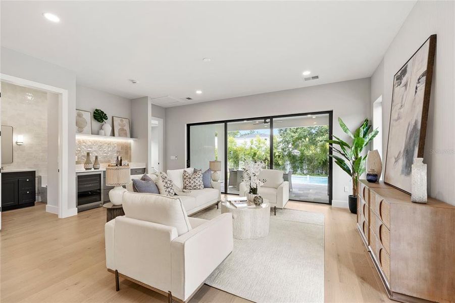 Furnished interior view inside a new home in , Orlando (Image 52).