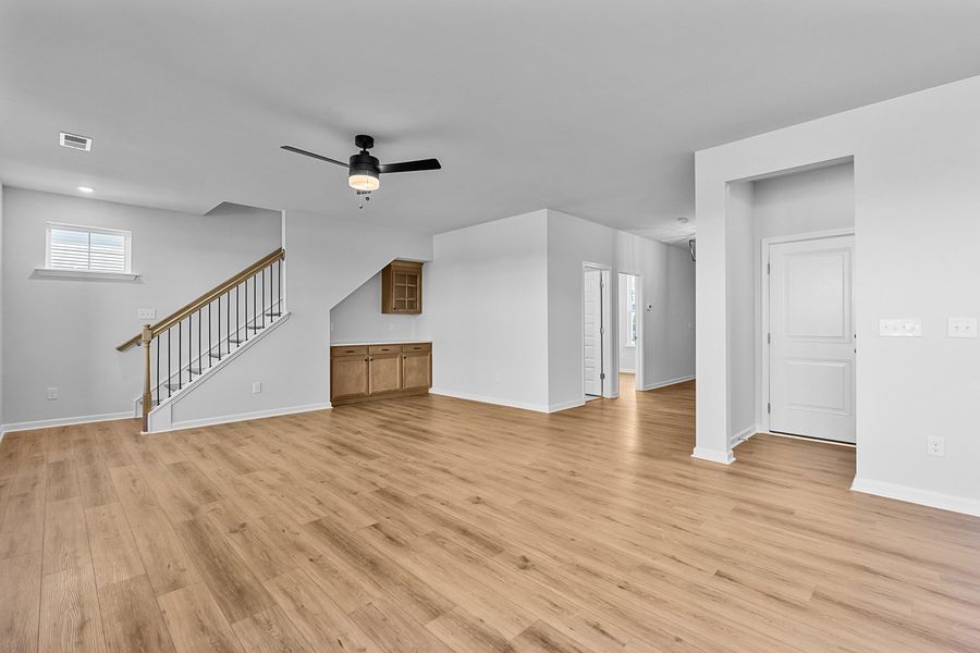 Spacious, unfurnished interior of a new home in Fieldstone, Lexington (Image 20).