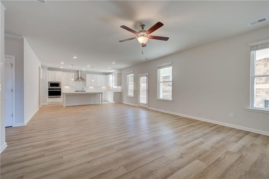 Spacious, unfurnished interior of a new home in Burchwood, Stockbridge (Image 23).