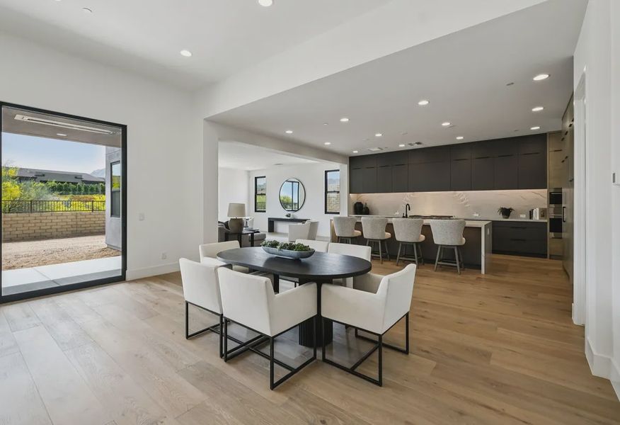 Dining Kitchen - 12 of 27