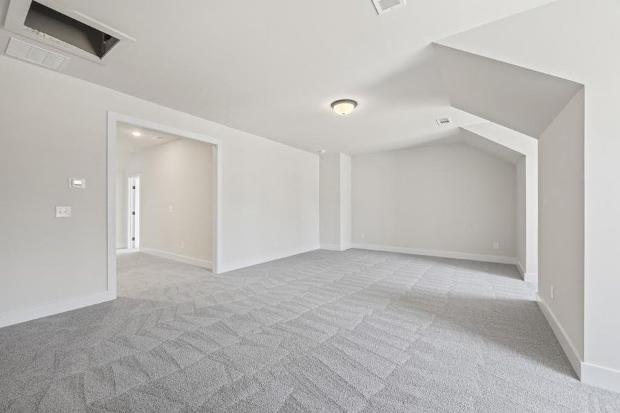 Spacious, unfurnished interior of a new home in , Hartwell (Image 38).