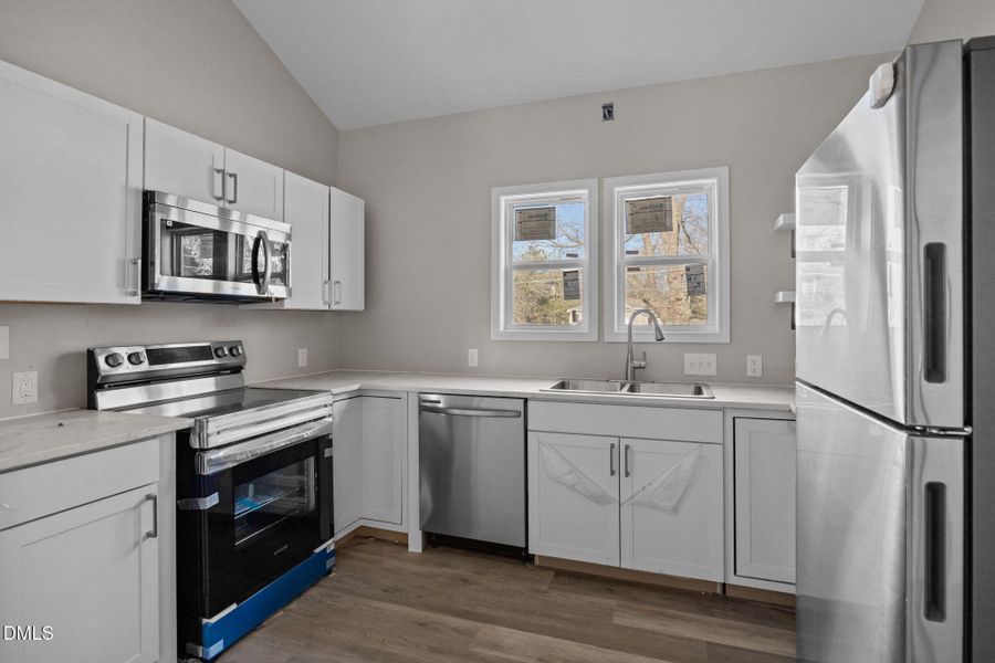 28-web-or-mls-1105 8th St HDR 021