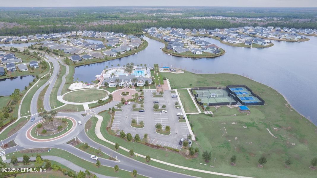 Image 79 of a home in Beacon Lake.