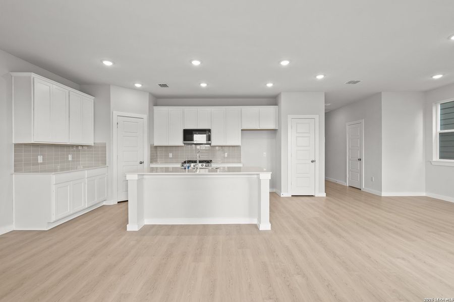 Furnished interior view inside a new home in Senna, Leon Valley (Image 12).