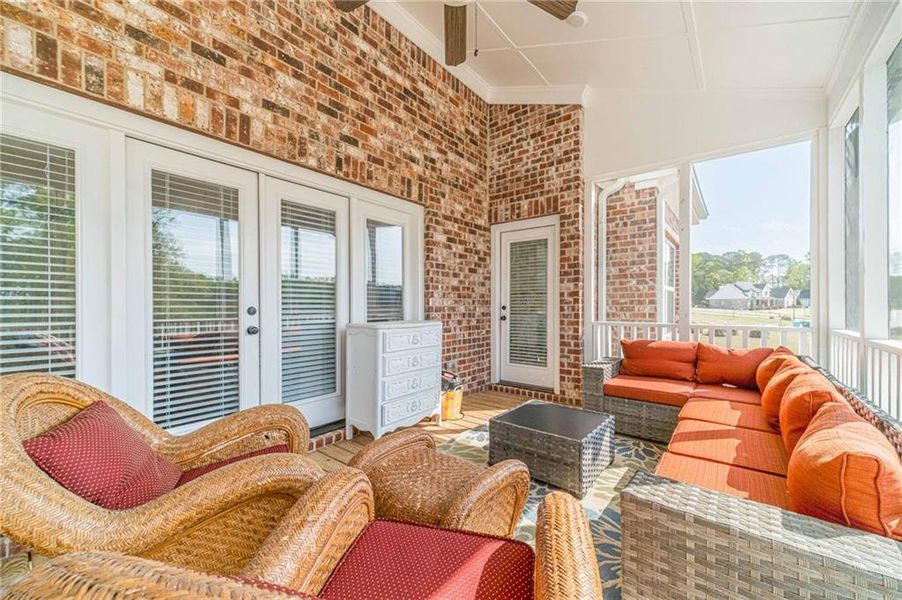 Exterior details and patio area of a home in , Statham (Image 19).