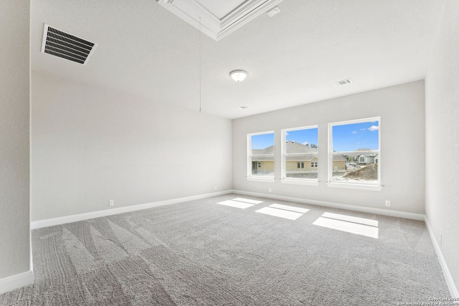 Spacious, unfurnished interior of a new home in The Crossvine 45’, Schertz (Image 24).