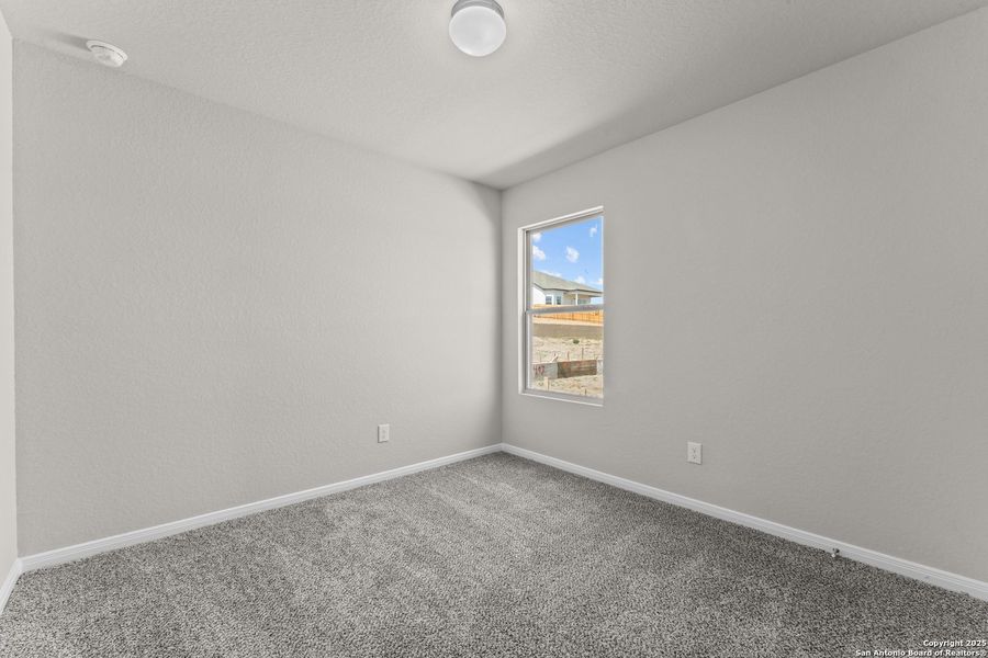 Spacious, unfurnished interior of a new home in Hunters Ranch, San Antonio (Image 5). Spacious, unfurnished interior of a new home in Hunters Ranch, San Antonio (Image 5).