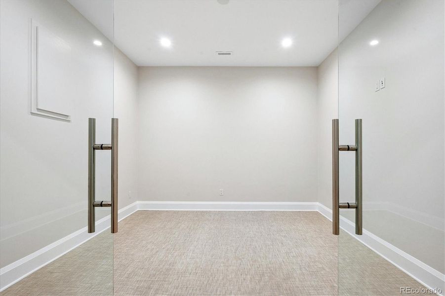 Spacious, unfurnished interior of a new home in , Denver (Image 24).