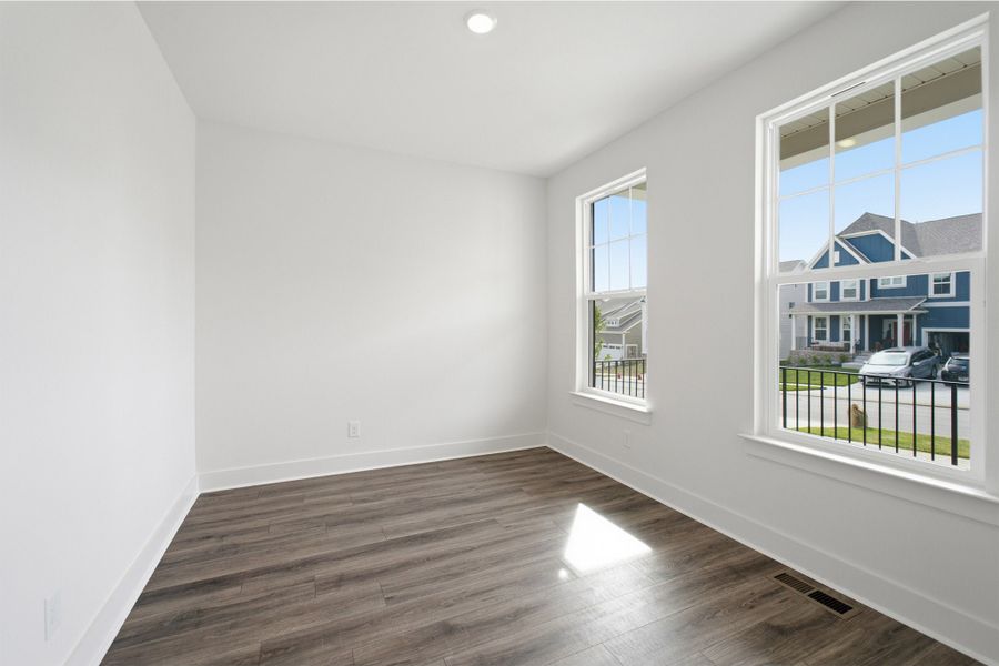 Spacious, unfurnished interior of a new home in McCain's Station, Gallatin (Image 24). Spacious, unfurnished interior of a new home in McCain's Station, Gallatin (Image 24).