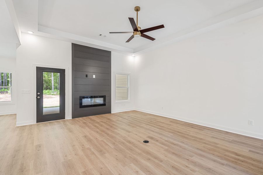 Spacious, unfurnished interior of a new home in Flint Farms, Concord (Image 46).