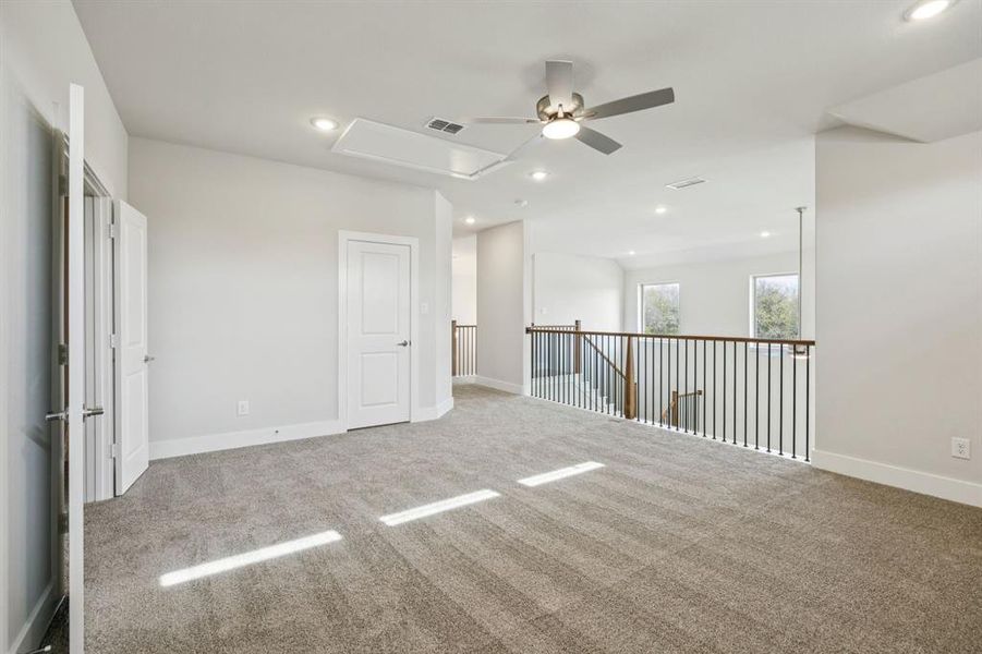 Spacious, unfurnished interior of a new home in Dove Hollow, Waxahachie (Image 22). Spacious, unfurnished interior of a new home in Dove Hollow, Waxahachie (Image 22).