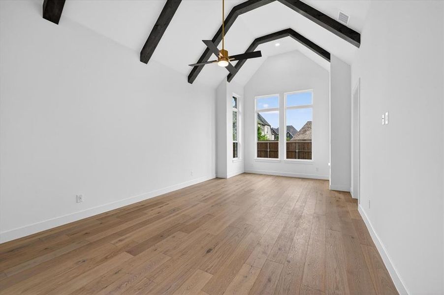 Spacious, unfurnished interior of a new home in Mustang Lakes, Celina (Image 24).