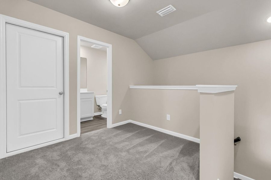 Spacious, unfurnished interior of a new home in Hammock Walk at Nexton, Summerville (Image 9). Spacious, unfurnished interior of a new home in Hammock Walk at Nexton, Summerville (Image 9).