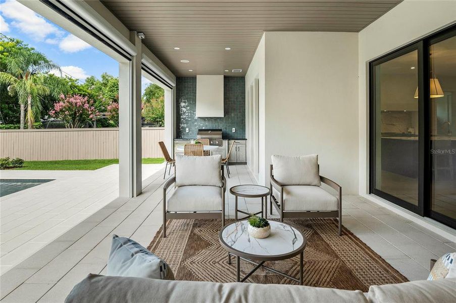 Exterior details and patio area of a home in , Orlando (Image 3).