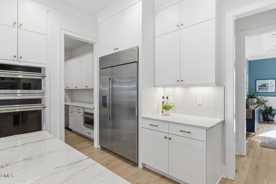 2812 theresa eileen way-24