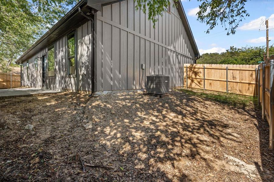 Exterior details and patio area of a home in , Mineral Wells (Image 22).