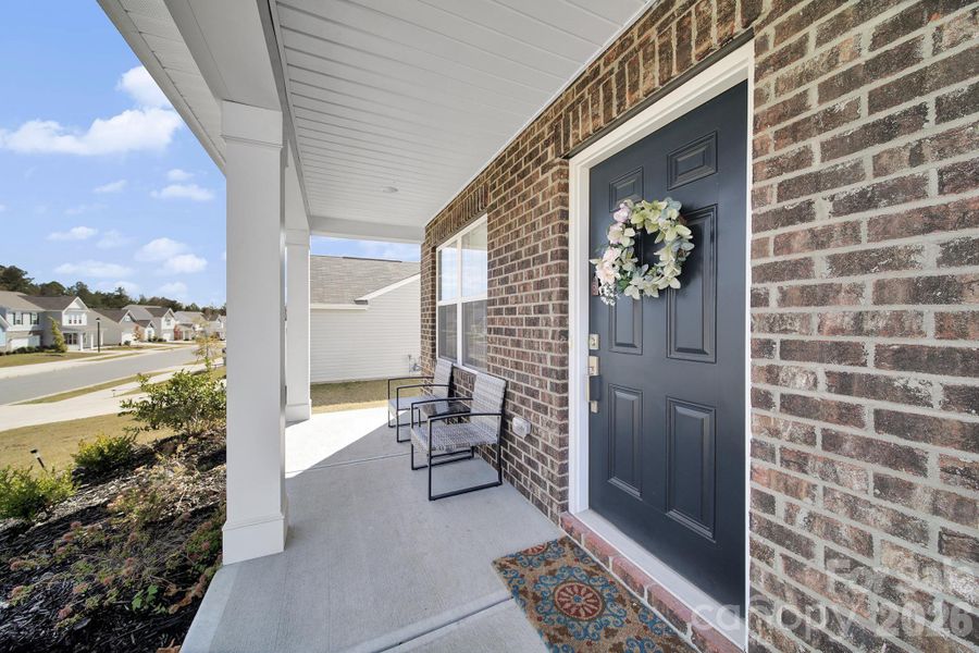 Exterior details and patio area of a home in , Edgemoor (Image 25).
