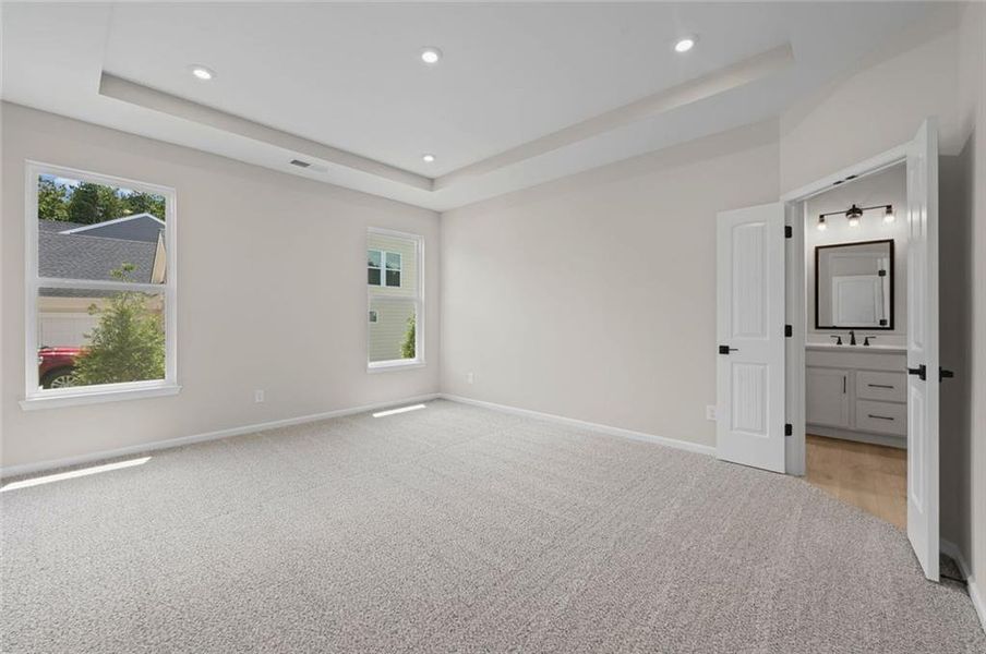 Spacious, unfurnished interior of a new home in Easton Park, Dallas (Image 25). Spacious, unfurnished interior of a new home in Easton Park, Dallas (Image 25).