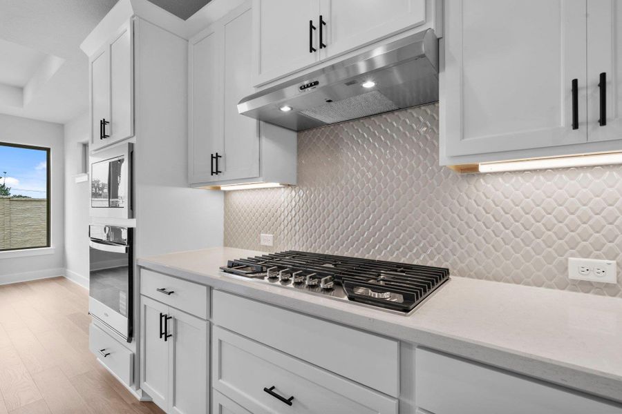 Stunning finishes in Light & Bright Kitchen Stunning finishes in Light & Bright Kitchen
