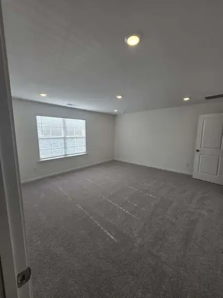 Spacious, unfurnished interior of a new home in , Bethlehem (Image 28). Spacious, unfurnished interior of a new home in , Bethlehem (Image 28).