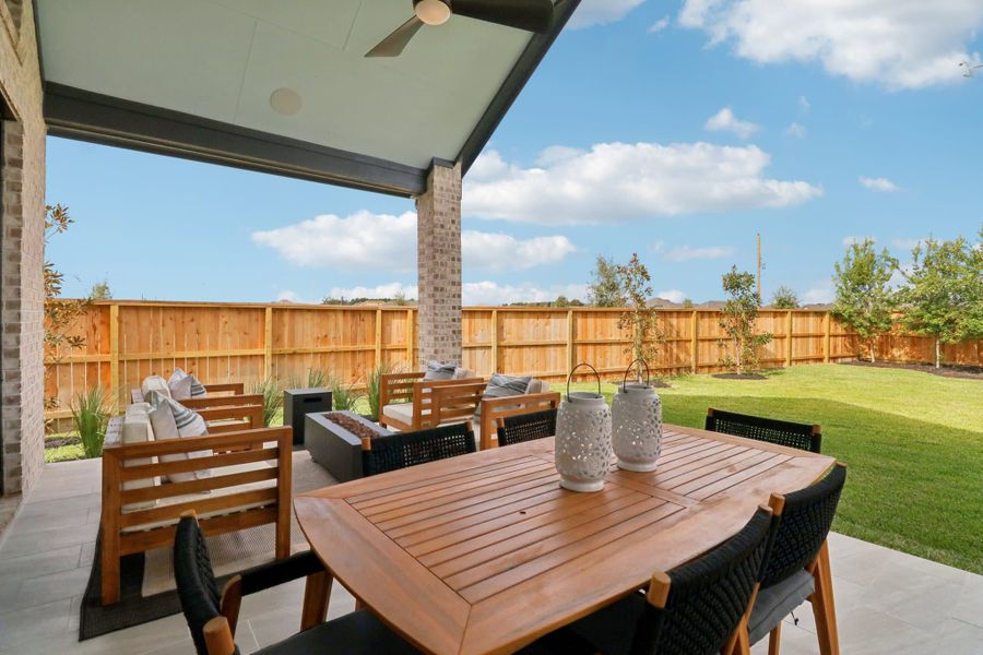 Representative exterior details of a home built from the Lauren by Chesmar Homes in Grange, Katy (Image 3).