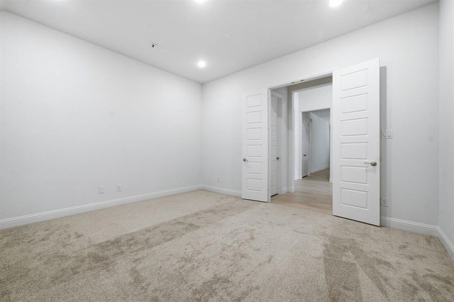 Spacious, unfurnished interior of a new home in Gideon Grove, Rockwall (Image 26). Spacious, unfurnished interior of a new home in Gideon Grove, Rockwall (Image 26).