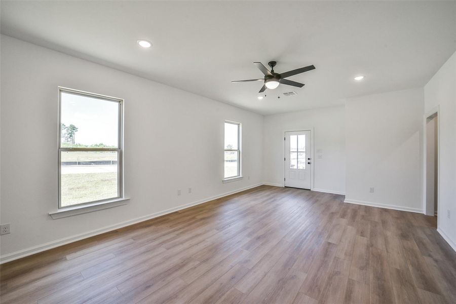 Spacious, unfurnished interior of a new home in Mostyn Springs, Magnolia (Image 15).