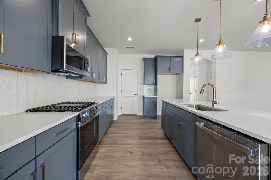 KitchenPhotos are representative and may not reflect the exact home, finishes, or features.