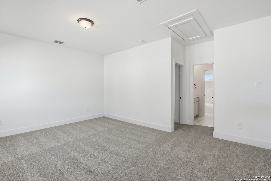 Spacious, unfurnished interior of a new home in Stillwater Ranch, San Antonio (Image 32). Spacious, unfurnished interior of a new home in Stillwater Ranch, San Antonio (Image 32).